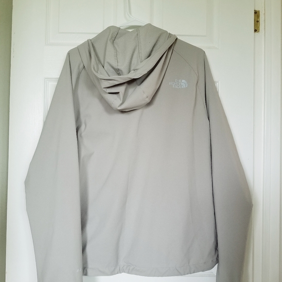 The North Face Apex Front Zipper Jacket with Hood - Picture 2 of 6